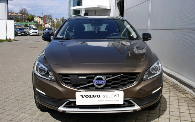Volvo V60 Cross Country cena 87955 przebieg: 110535, rok produkcji 2018 z Kleczew małe 466